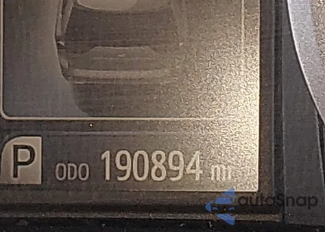 2017 Toyota Sienna Se 8 Passenger z USA, uszkodzony, nr VIN 5TDXZ3DC7HS793784